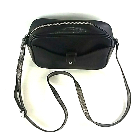 GILI GOT IT LOVE IT CROSSBODY METALLIC LEATHER BAG SMALL - Picture 3 of 9